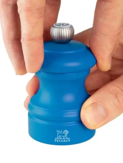 Peugeot Saveurs Bistro Moulin à sel manuel en bois, bleu pétrole, 8 cm - 3" -><noscript><img width=