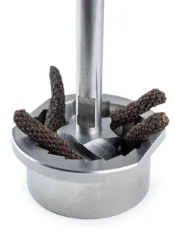 Peugeot Saveurs Isen moulin à poivres longs et gros grains de poivre manuel en bois couleur naturel 16 cm - 6,25" -><noscript><img width=