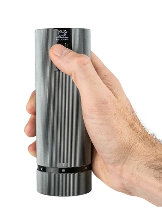 Peugeot Saveurs Line electrique Moulin à poivre électrique rechargeable u'select, batterie lithium-ion, carbone, 15 cm - 6in. -> Idées Cadeaux -100€|Envie De Design