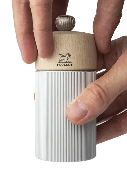 Peugeot Saveurs Line Moulin à poivre manuel, alu, 12 cm - 4,75" -> Idées Cadeaux -50€|Envie De Design