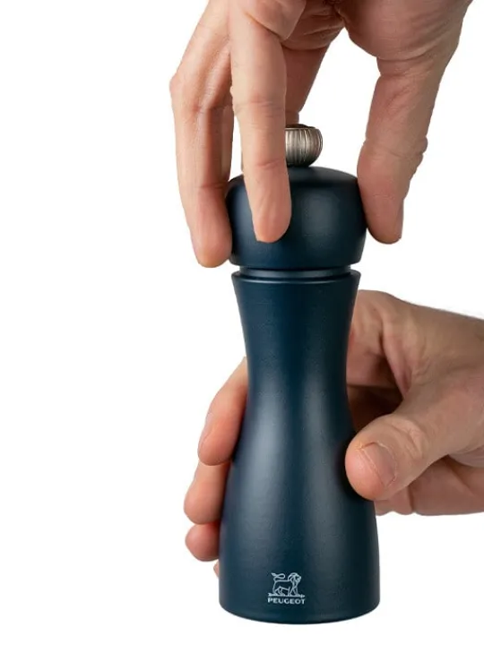 Peugeot Saveurs Tahiti Moulin à poivre manuel en bois, 15 cm, bleu -> Envie De Couleurs|Moulins À Poivre